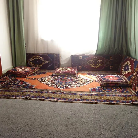 Hotel Akar 2*