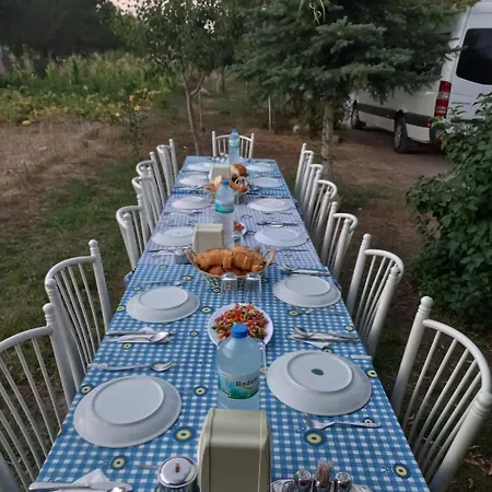 Hotel Akar 2*