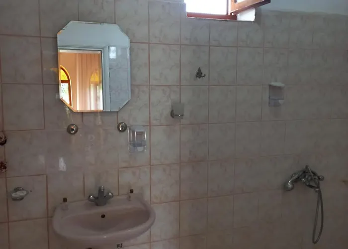 酒店 Akar 厄赫拉热